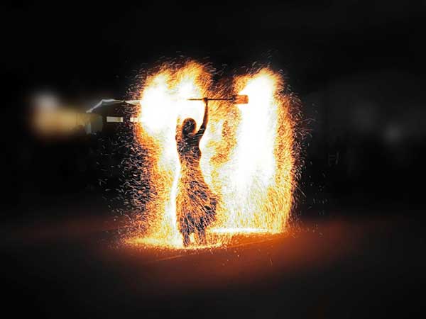 Phönix-Girlz – poetische Feuershows, abwechslungsreiche LED-Shows