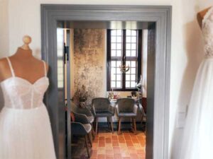 Weiße Träume: Brautkleider, Hochzeitsanzüge & Trauringe Brandenburg