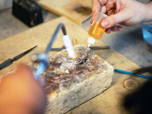 Deine Goldschmiedin – Trauringe & Schmuckkurse in Brandenburg an der Havel