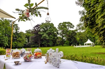 Hochzeit mit Candy Bar im Schlosspark Kartzow
