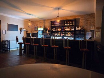 Der Oderberger – Hochzeitslocation · Bar · Apartment Oderberg