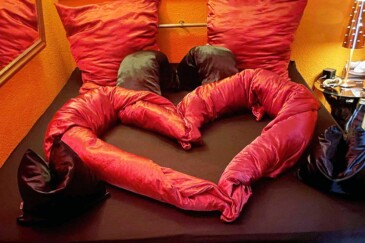 Liebeshöhle Berlin – Flitterwochen in romantischer Ferienwohnung mit Wellness