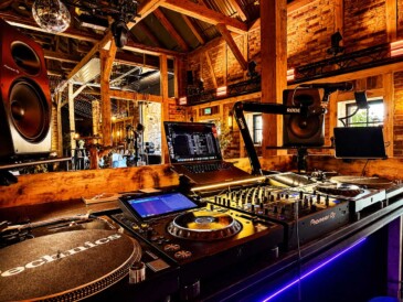 TSE Eventscheune – Hochzeitslocation nahe Brandenburg TSE Eventscheune – Hochzeitslocation nahe Brandenburg