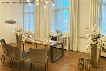 Standesamt Berlin Spandau - Zusätzlich zum Eheschließungssaal im Standesamt Spandau werden Trauungen im Fürstenzimmer der Zitadelle am Juliusturm ange­boten.